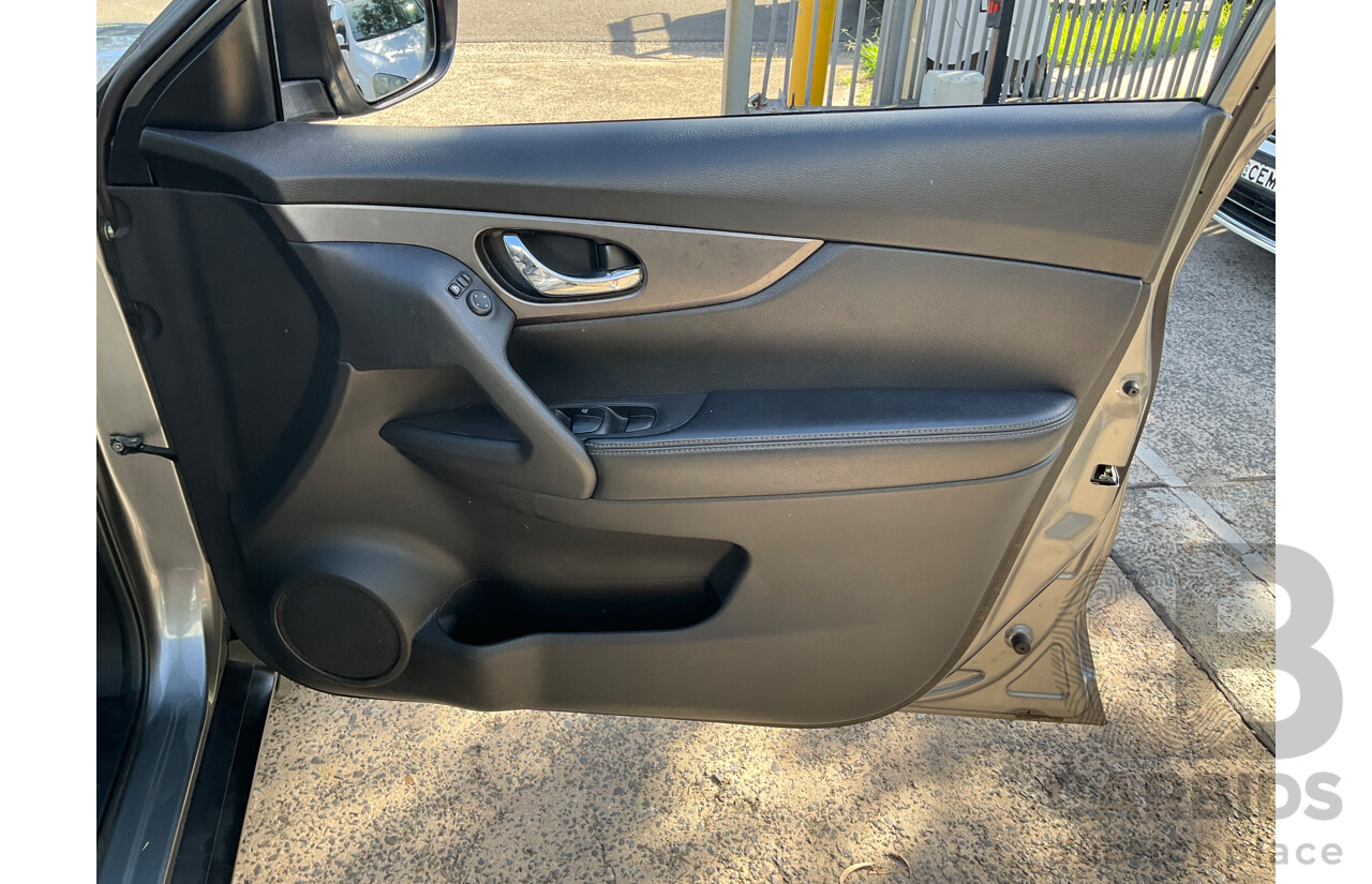 11/2015 Nissan X-Trail ST (FWD) T32 4d Wagon Gun Grey Metallic 2.5L