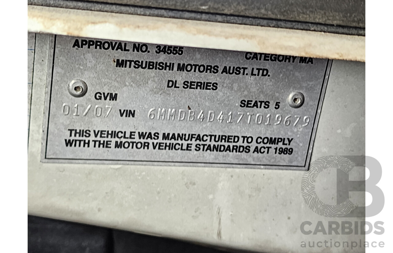 1/2007 Mitsubishi 380 ES DB SERIES II 4d Sedan White 3.8L