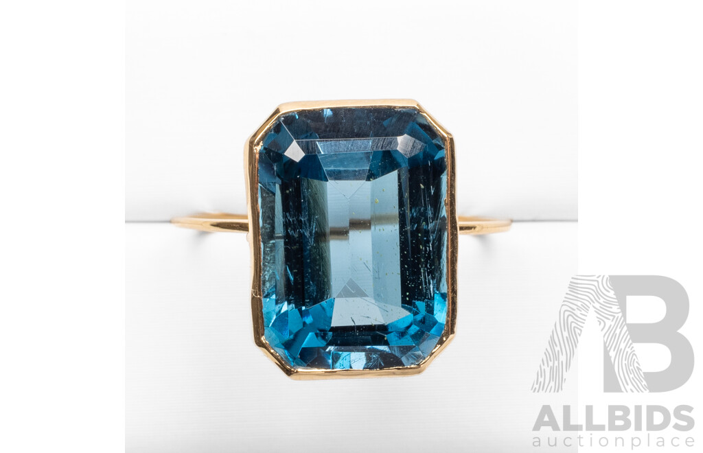14ct Yellow Gold Natural London Blue Topaz Ring with Valuation - Size N.5