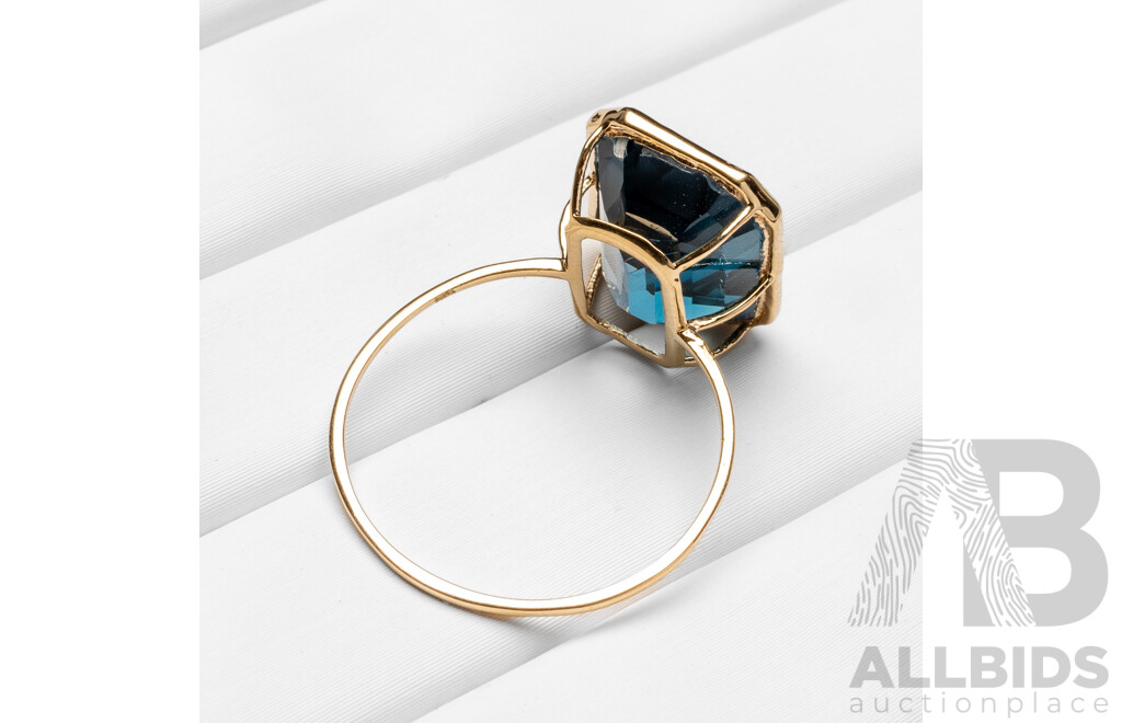 14ct Yellow Gold Natural London Blue Topaz Ring with Valuation - Size N.5