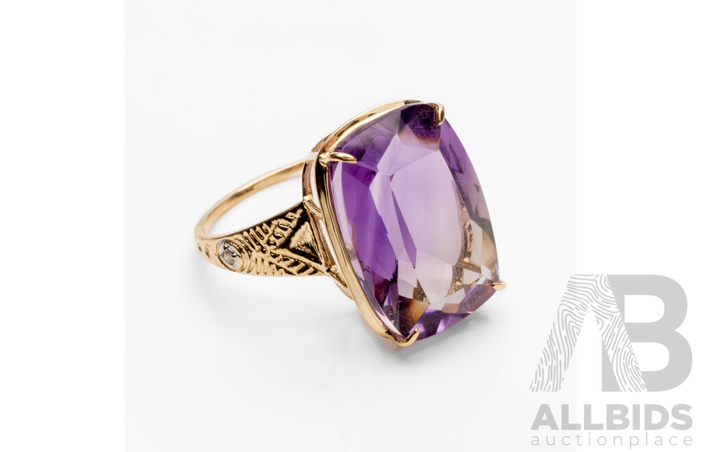 14ct Yellow Gold Natural Amethyst & Diamond Ring with Valuation - Size L