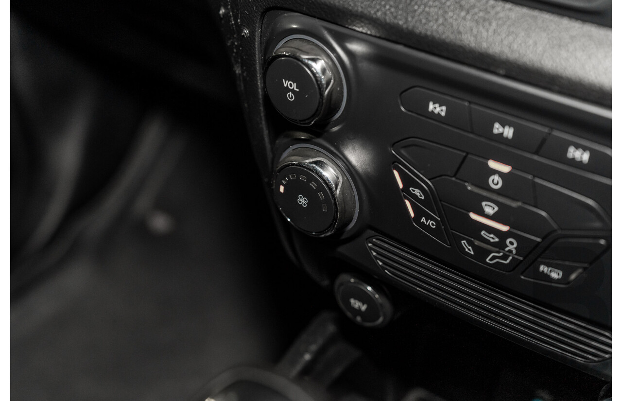 09/2016 Ford Ranger XL 3.2 (4x4) 4x4 PX MKII MY17 C/Chas Frozen White Turbo Diesel 3.2L