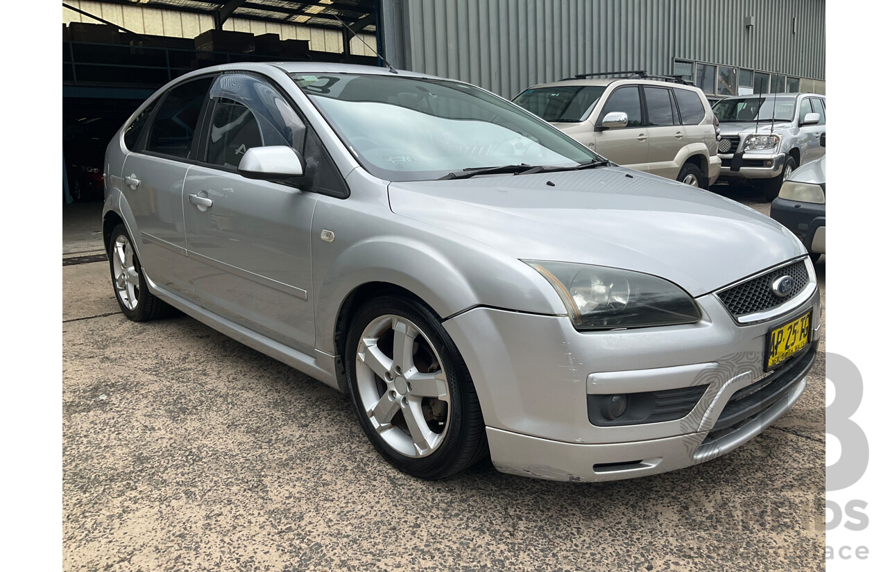3/2007 Ford Focus Zetec LS 5d Hatchback Pure Silver Metallic 2.0L