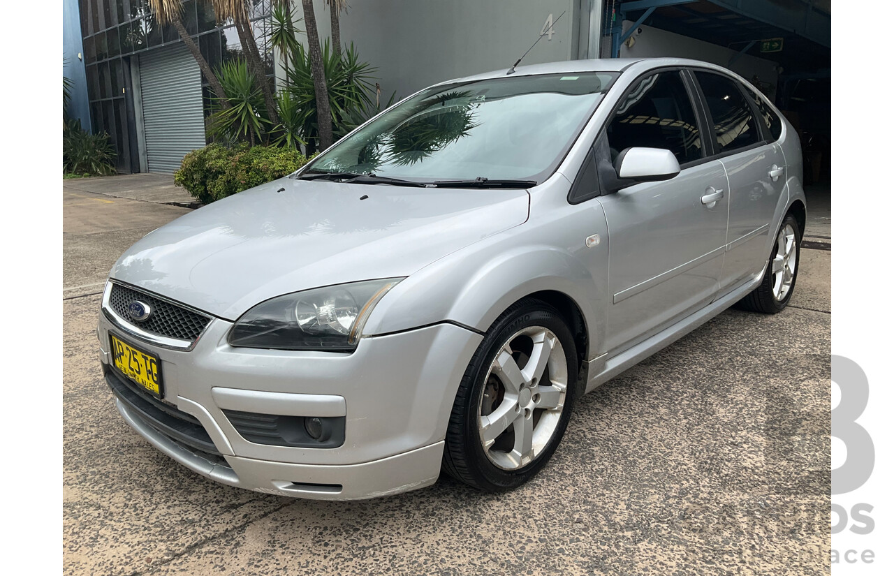 3/2007 Ford Focus Zetec LS 5d Hatchback Pure Silver Metallic 2.0L