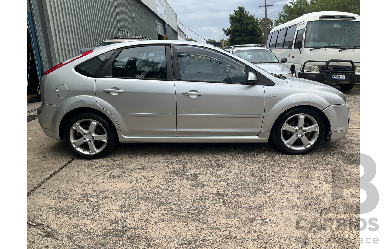 3/2007 Ford Focus Zetec LS 5d Hatchback Pure Silver Metallic  2.0L