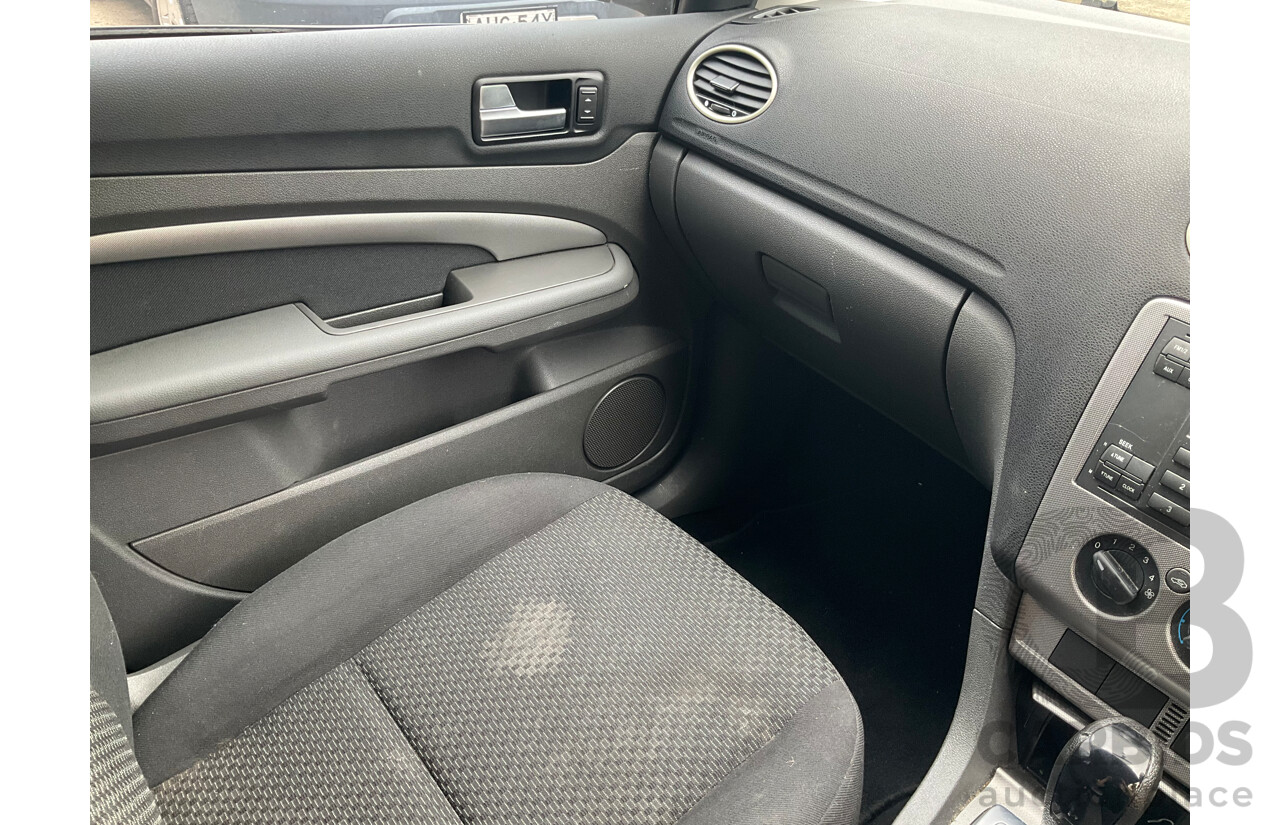 3/2007 Ford Focus Zetec LS 5d Hatchback Pure Silver Metallic  2.0L