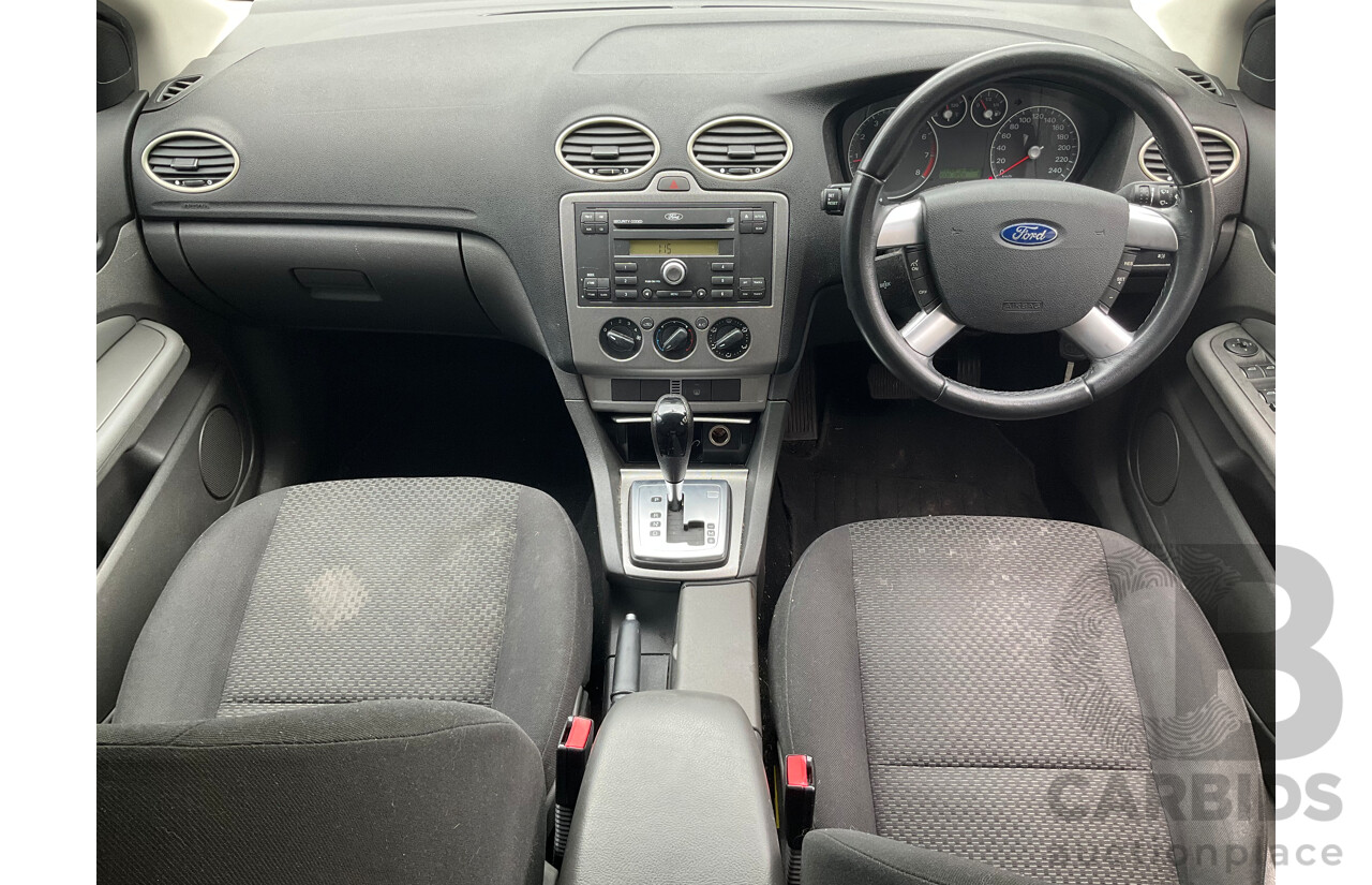 3/2007 Ford Focus Zetec LS 5d Hatchback Pure Silver Metallic  2.0L