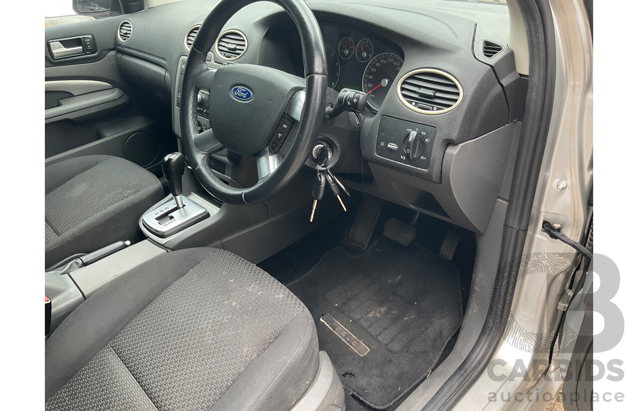 3/2007 Ford Focus Zetec LS 5d Hatchback Pure Silver Metallic  2.0L