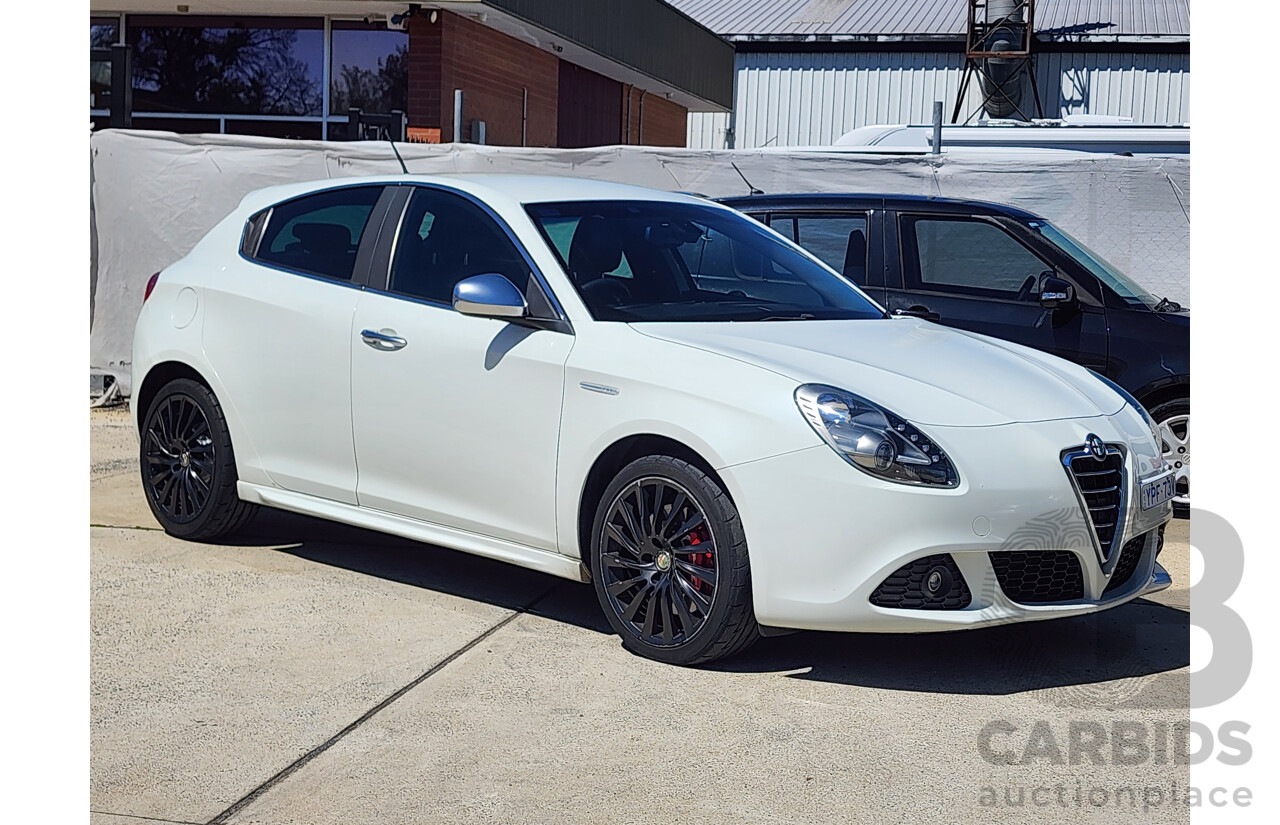 5/2012 Alfa Romeo Giulietta 2.0 Jtd-M  5d Hatchback White 2.0L