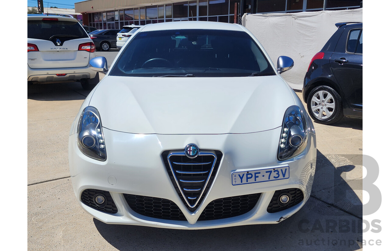 5/2012 Alfa Romeo Giulietta 2.0 Jtd-M  5d Hatchback White 2.0L