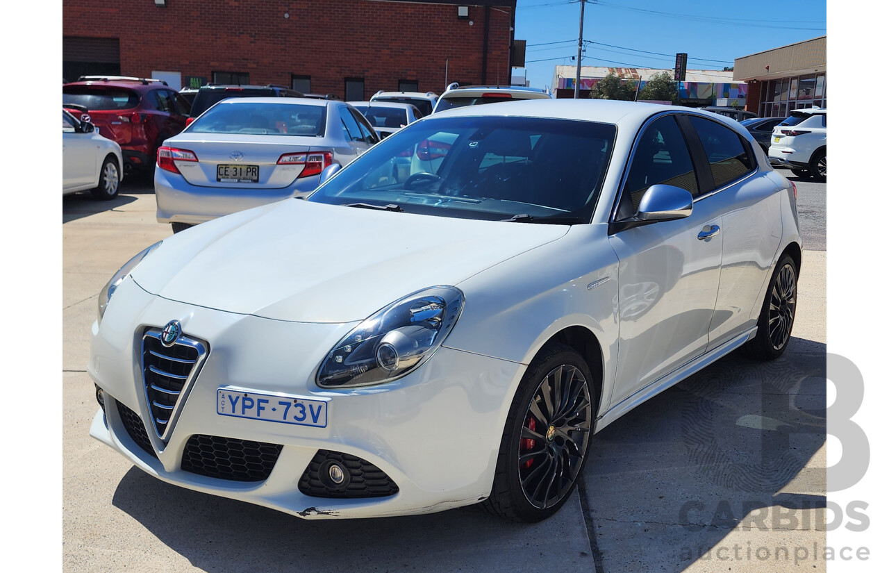 5/2012 Alfa Romeo Giulietta 2.0 Jtd-M  5d Hatchback White 2.0L