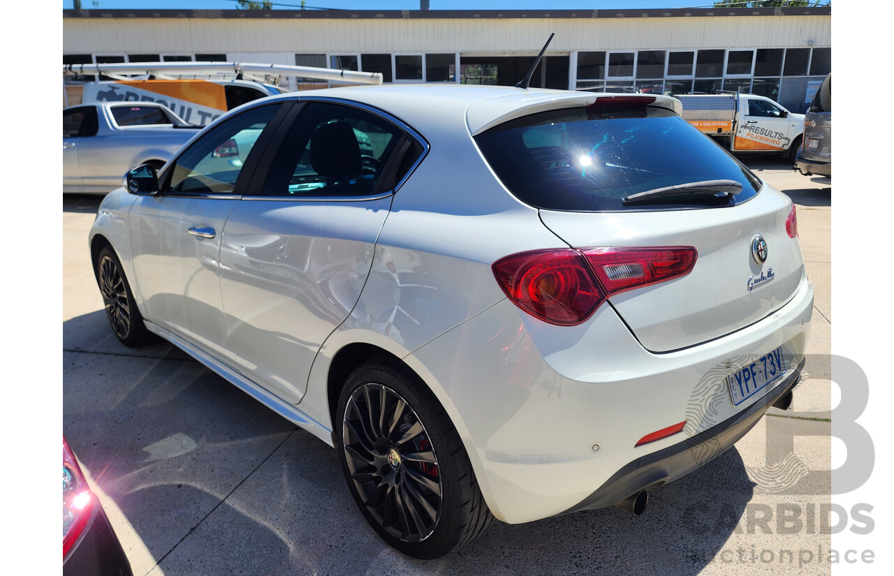 5/2012 Alfa Romeo Giulietta 2.0 Jtd-M  5d Hatchback White 2.0L