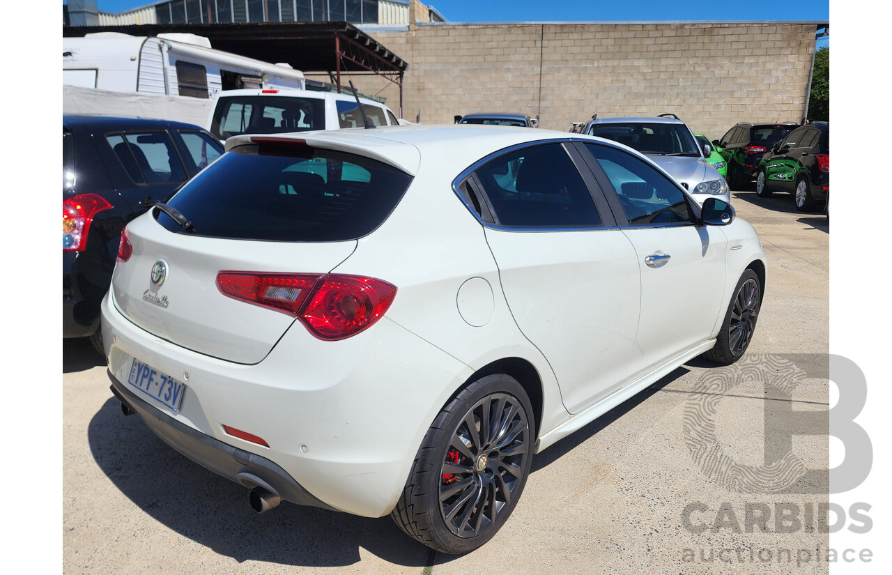 5/2012 Alfa Romeo Giulietta 2.0 Jtd-M  5d Hatchback White 2.0L