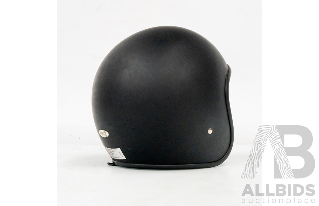 RXT Matte Black Motorcycle Helmet Size: M