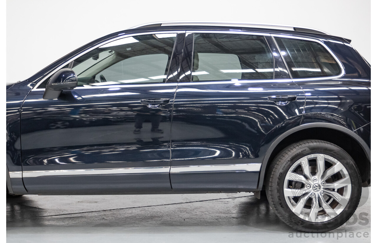 6/2016 Volkswagen Touareg V6 TDI (AWD) 7P MY16 4D Wagon Moonlight Blue Pearlescent Diesel V6 (180kW) 3.0L