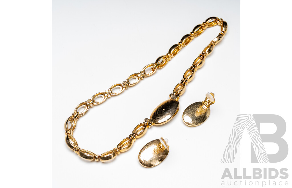 Gold Tone & Foilback Necklace & Earring Set