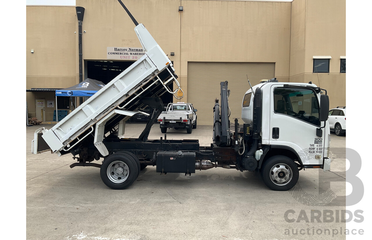 04/2010 Isuzu NPR 300 Medium (4x2) NH Tipper White Turbo Diesel 5.2L - Custom Hiab Crane/Tipper