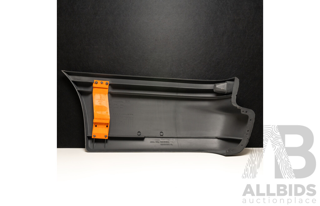 NOS Genuine Holden VN/VP Wagon Right Hand Side Rear Bumper Corner - Black