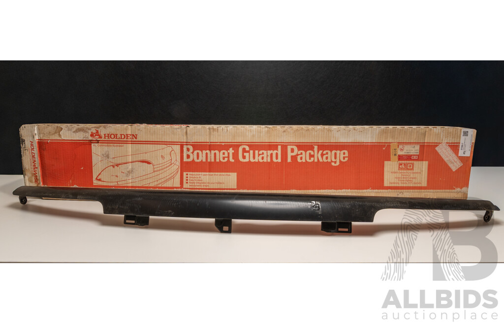 Genuine Holden NOS Apollo Metal Nose Cone & Bonnet Protector