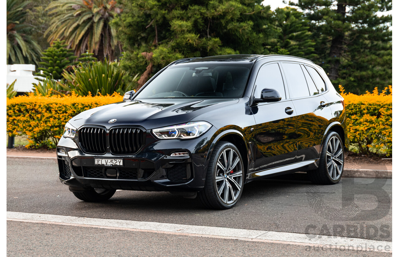 02/2021 Bmw X5 M50i (AWD) G05 MY21 4d Wagon Carbon Black Metallic Twin Turbo V8 4.4L