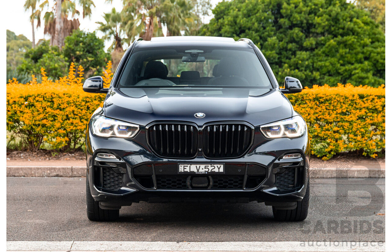 02/2021 Bmw X5 M50i (AWD) G05 MY21 4d Wagon Carbon Black Metallic Twin Turbo V8 4.4L