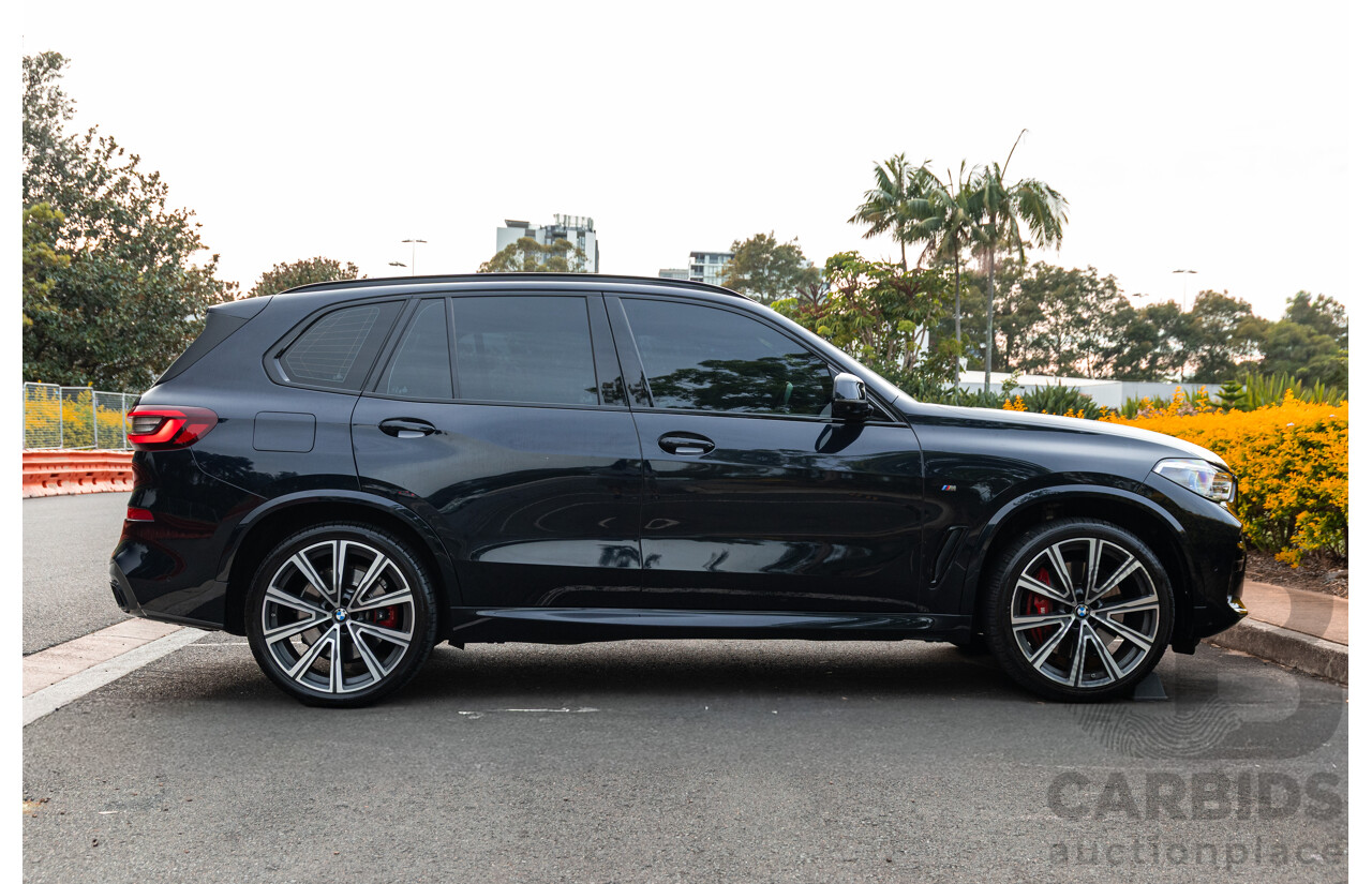 02/2021 Bmw X5 M50i (AWD) G05 MY21 4d Wagon Carbon Black Metallic Twin Turbo V8 4.4L