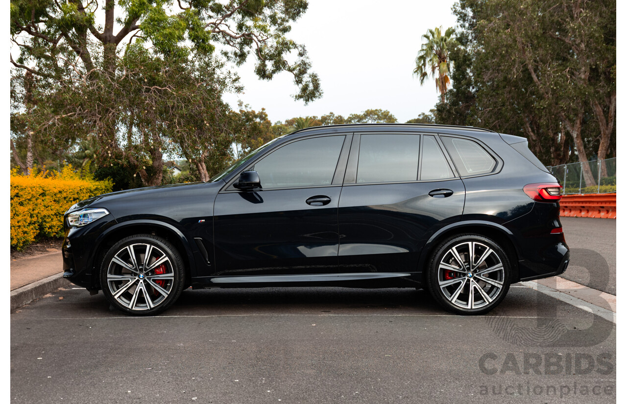 02/2021 Bmw X5 M50i (AWD) G05 MY21 4d Wagon Carbon Black Metallic Twin Turbo V8 4.4L
