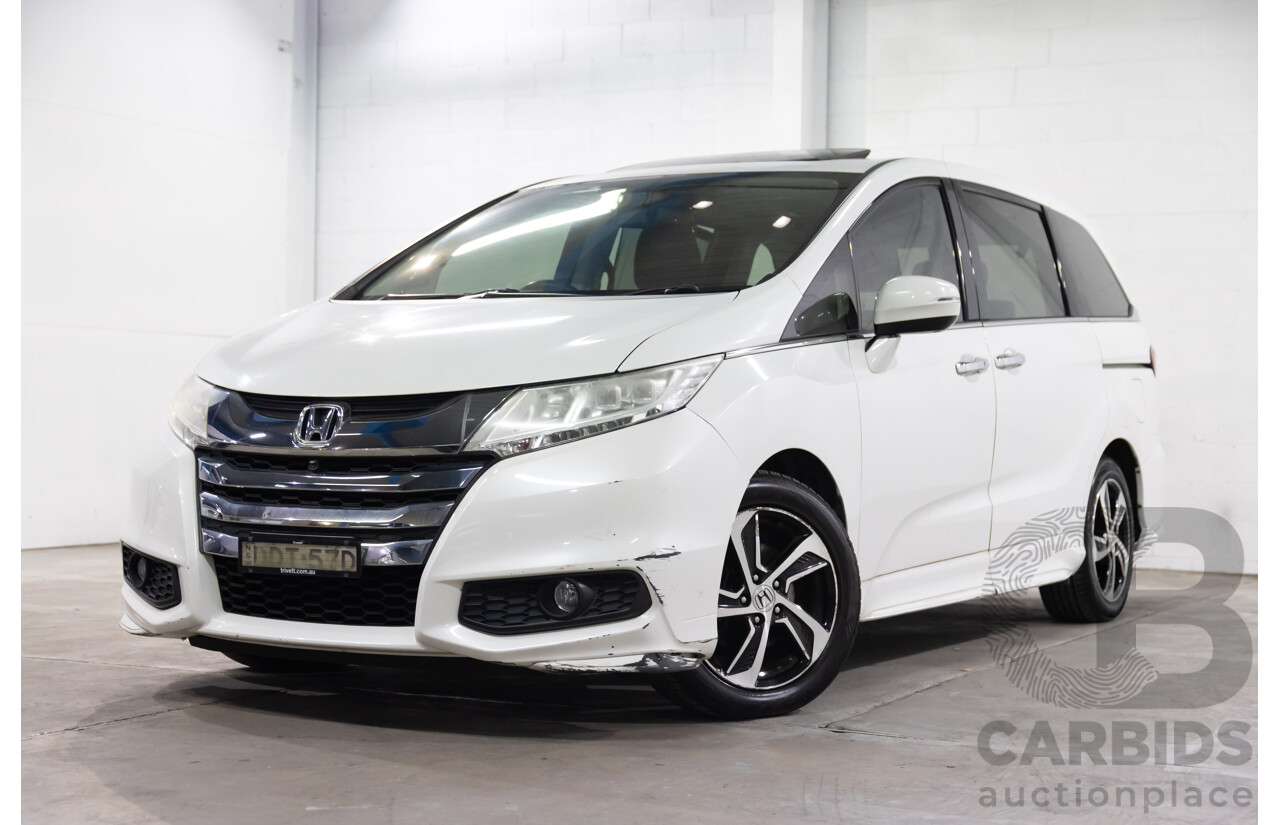03/2016 Honda Odyssey VTi-L (FWD) RC MY16 7 Seats 4d Wagon White Diamond Pearl 2.4L