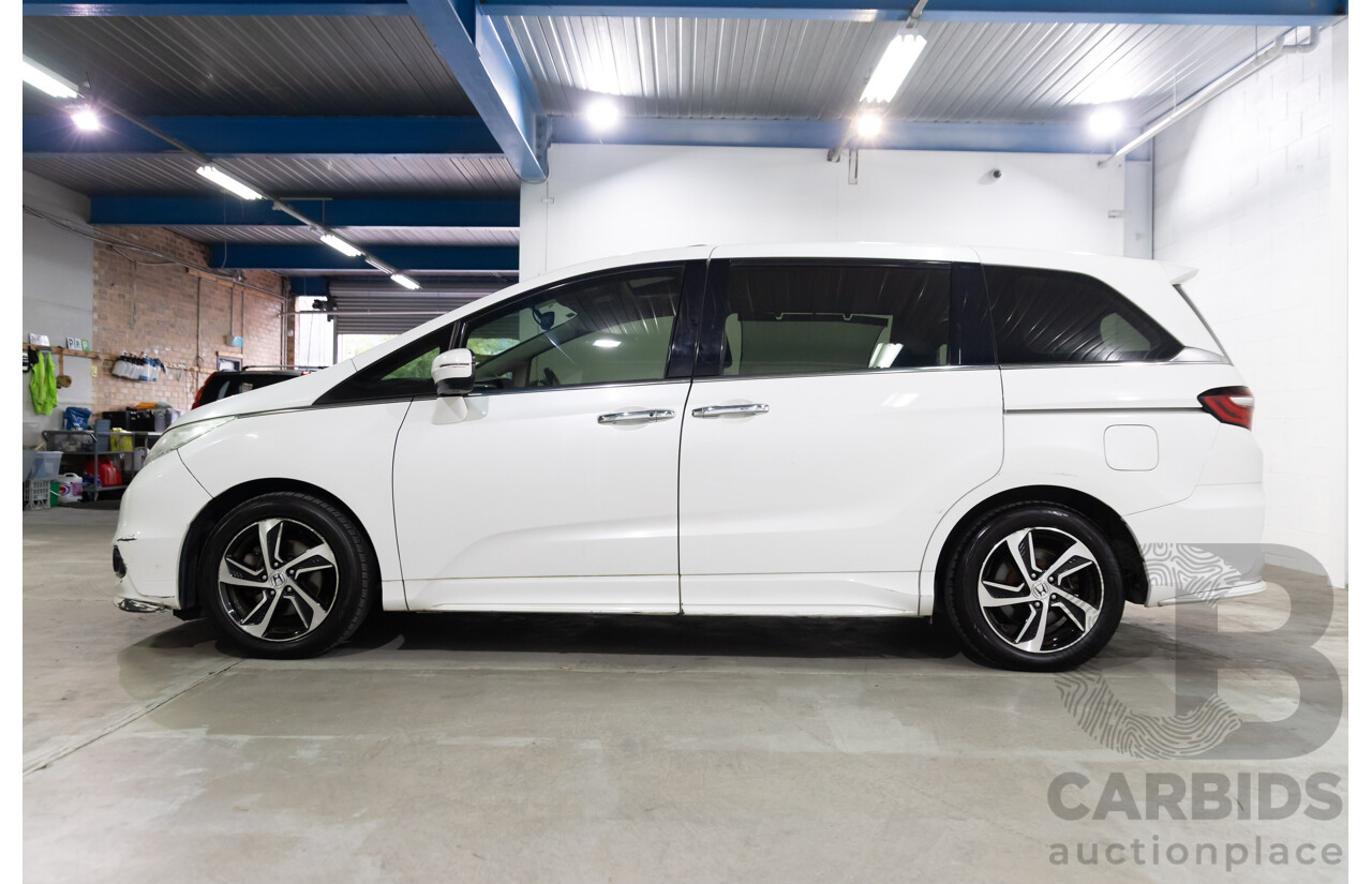 03/2016 Honda Odyssey VTi-L (FWD) RC MY16 7 Seats 4d Wagon White Diamond Pearl 2.4L