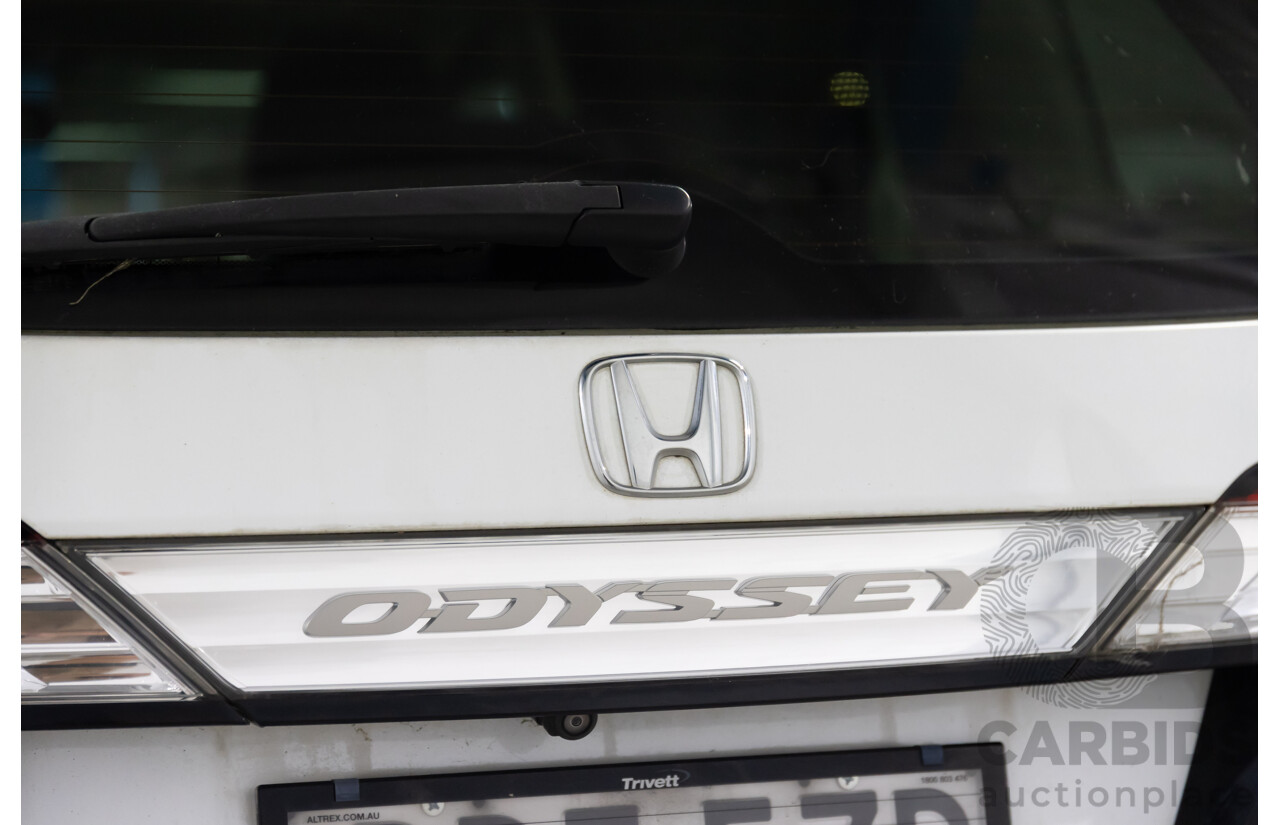 03/2016 Honda Odyssey VTi-L (FWD) RC MY16 7 Seats 4d Wagon White Diamond Pearl 2.4L