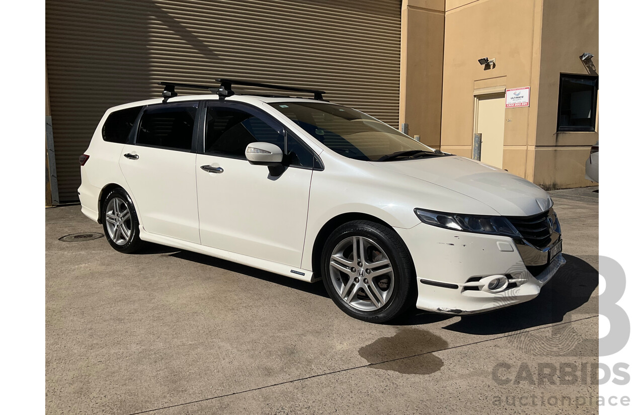 3/2010 Honda Odyssey Luxury RB 4d Wagon White 2.4L - 7 Seater