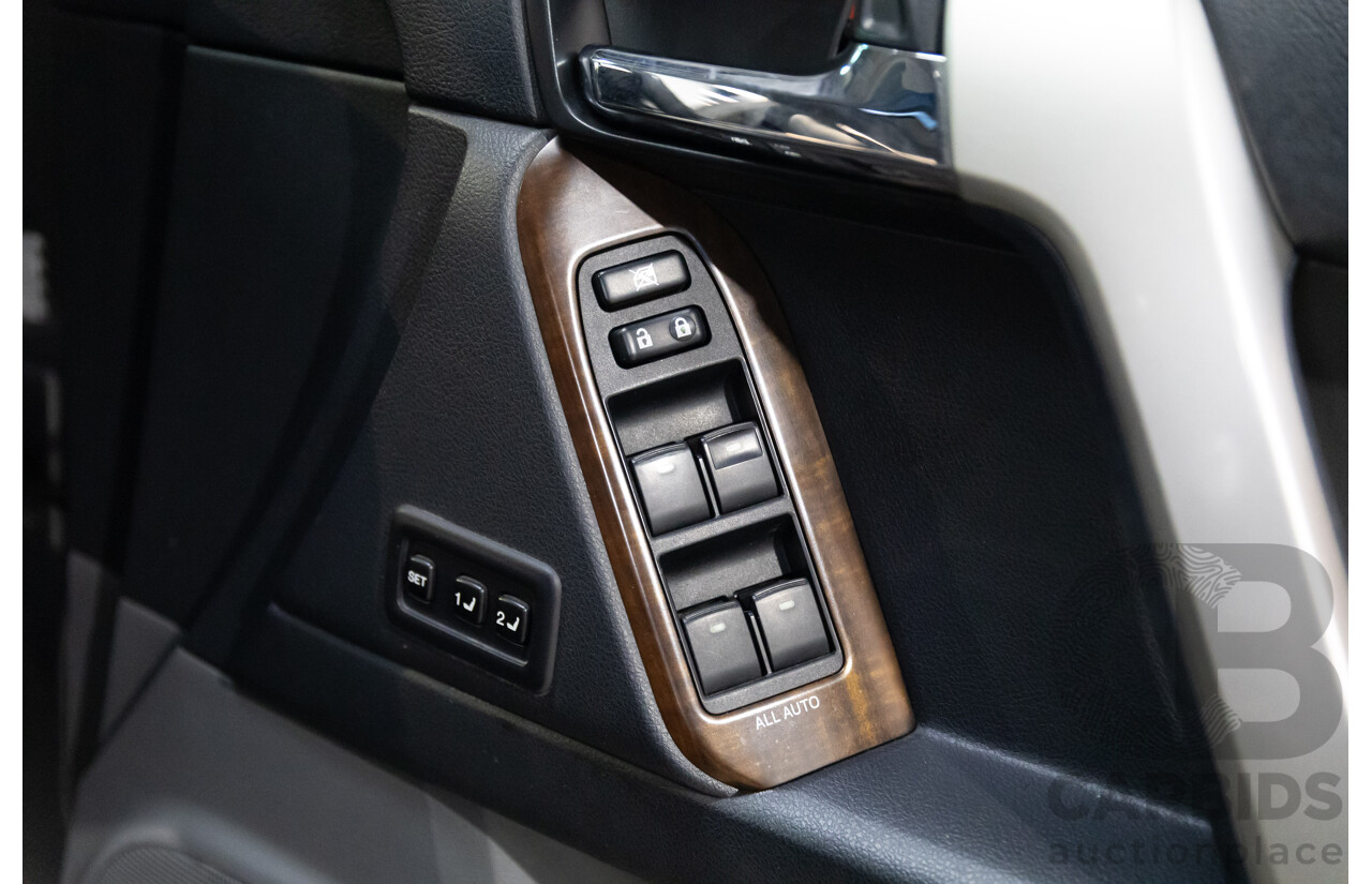 10/2009 Toyota Landcruiser Prado Kakadu (4x4) KDJ150R 4d Wagon Graphite Grey Turbo Diesel 3.0L