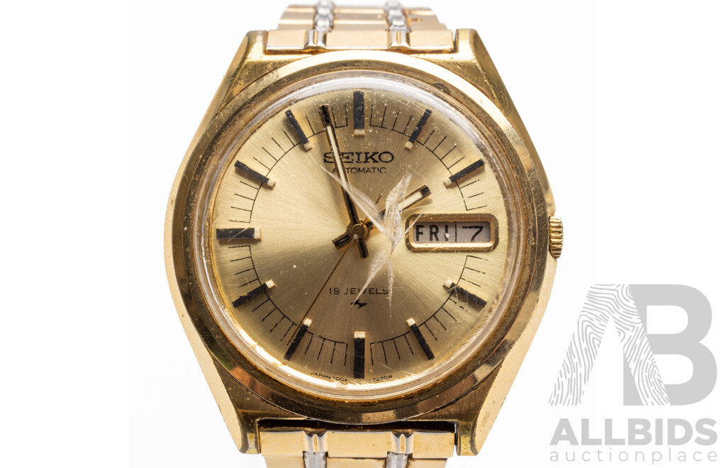 Vintage Men's Seiko Automatic Watch - 7006-7070
