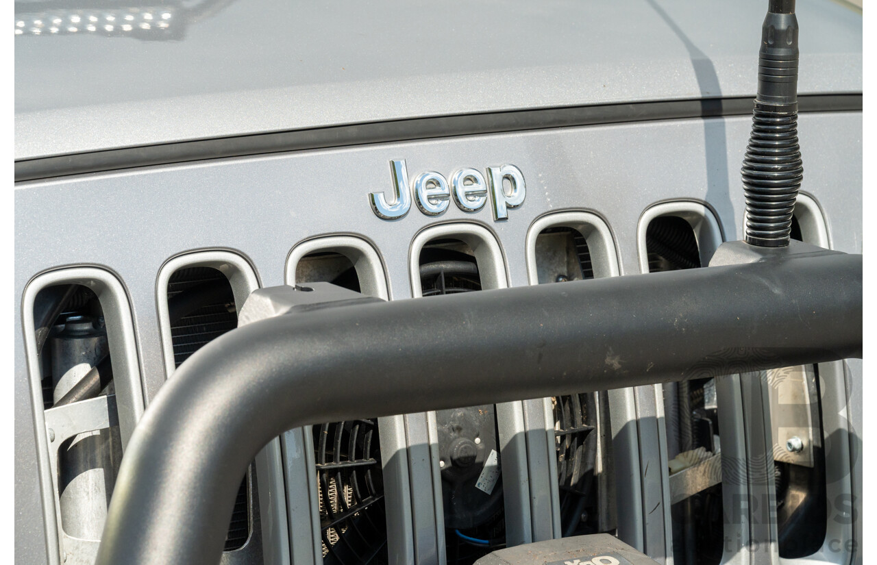1/2018 Jeep Wrangler Unlimited Overland (4x4) JK MY18 4D Hardtop Billet Silver Metallic V8 5.7L