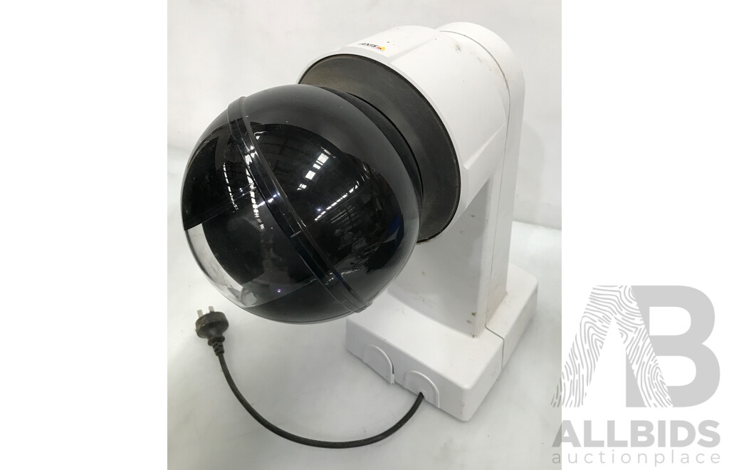 AXIS Wall Mounted Outdoor Security Camera