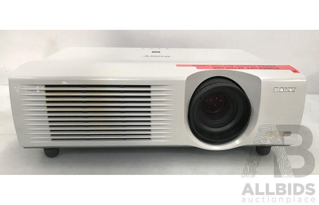 Sony (VPL-PX35) SuperBright Data Projector