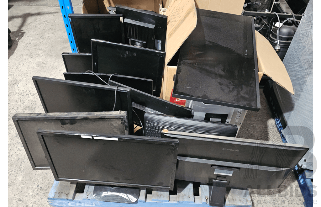 Pallet Lot of Assorted Monitors