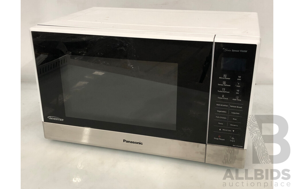 Panasonic Genius 32 Litre 1100W Microwave Oven - NN-ST655W