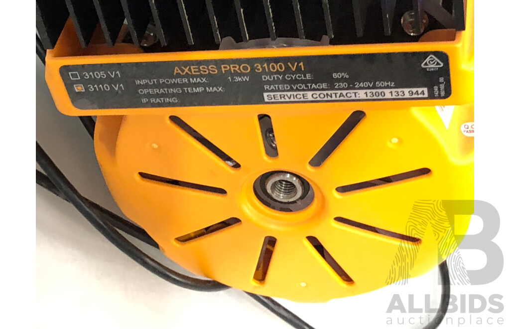 Axess Pro Series 3100 Roller Door Opener