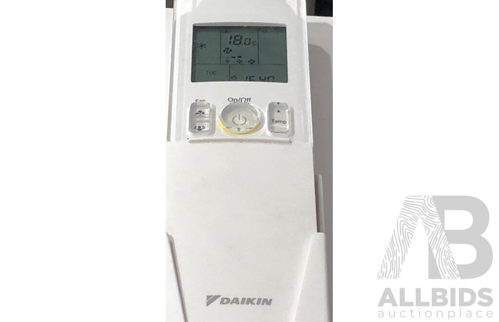 Daikin Split System Air Conditioner with Remote Control