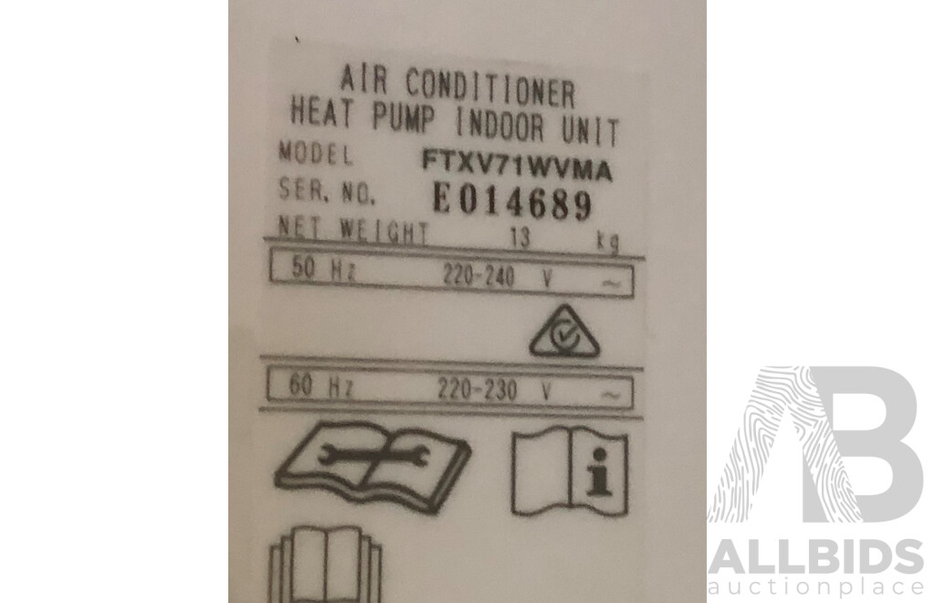 Daikin Split System Air Conditioner with Remote Control