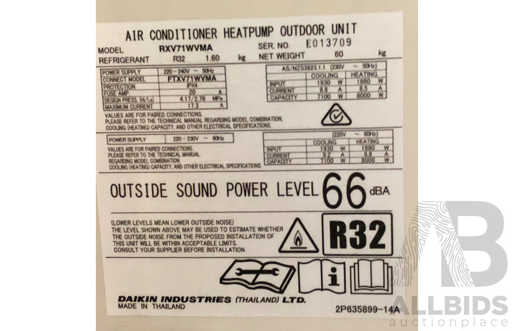 Daikin Split System Air Conditioner with Remote Control
