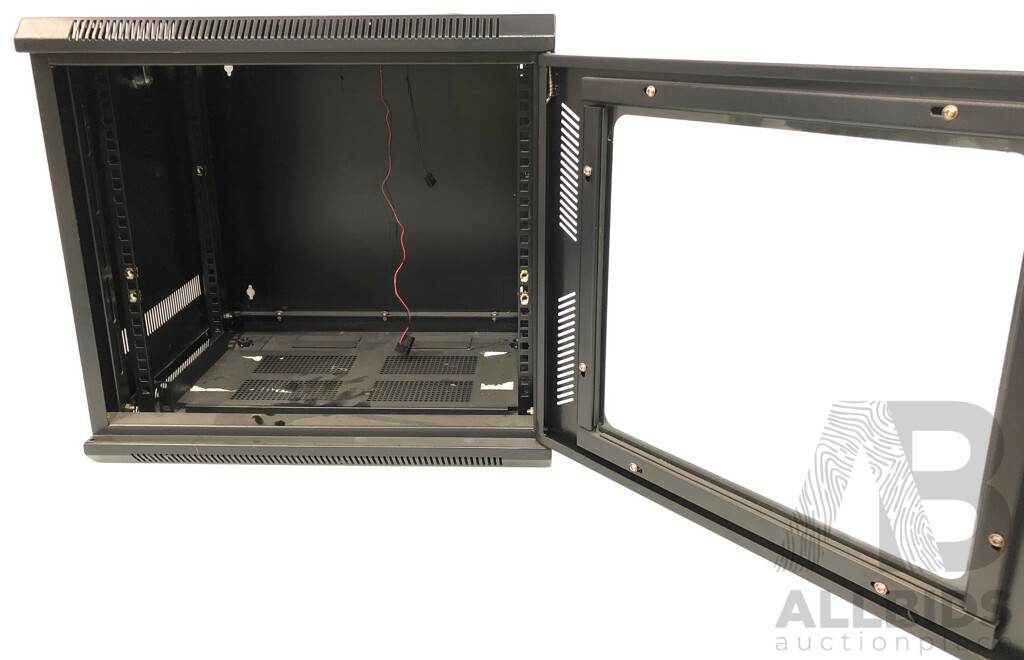 19 Inch Wall Mount Rack Cabinet