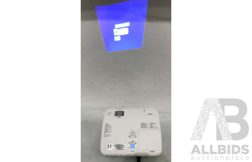 NEC (M300W) WXGA 3LCD Projector