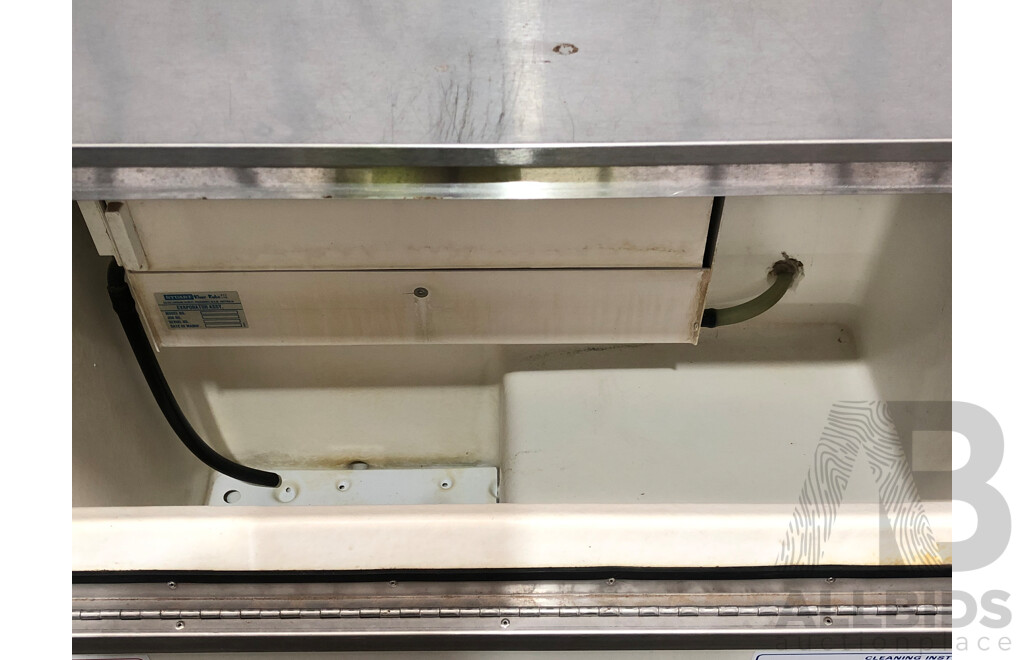 Stuart - Kleer Kube Free Standing Ice Maker