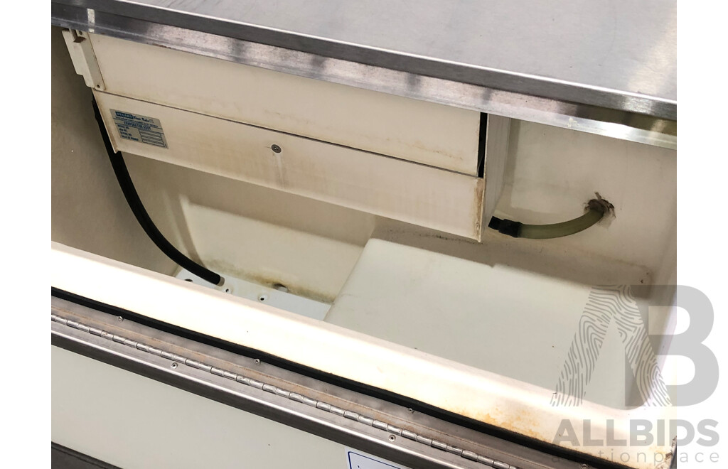 Stuart - Kleer Kube Free Standing Ice Maker