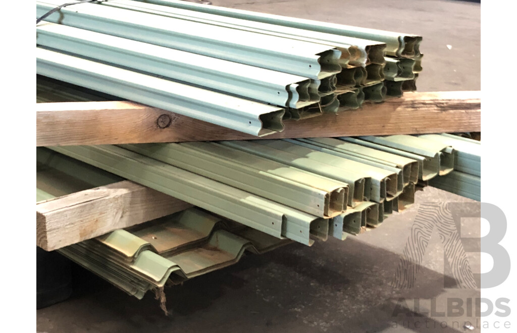 Selection of Aluminium Fencing Panels, Posts and Lattice Extensions