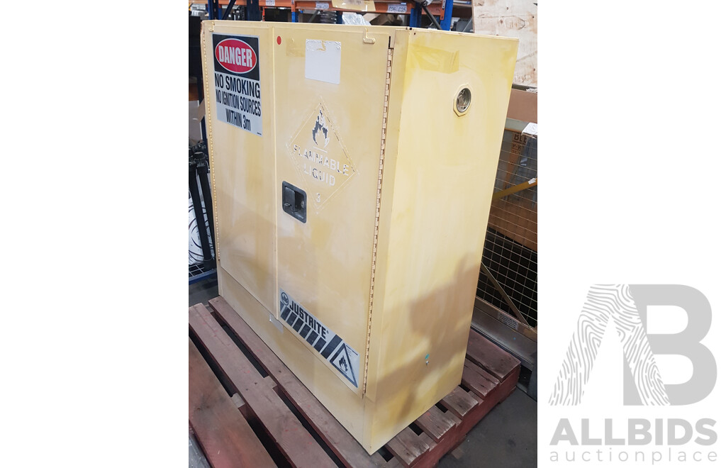 Flammable Liquids Storage Cabinet