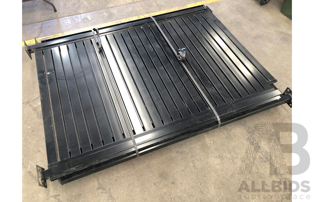 5 Meters of Aluminium Fencing - 1860mm Tall