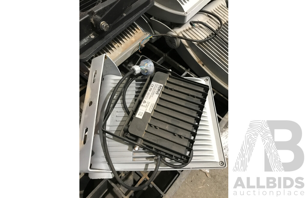 Bulk Lot of Robus and SAL Tradestar Flood Lights